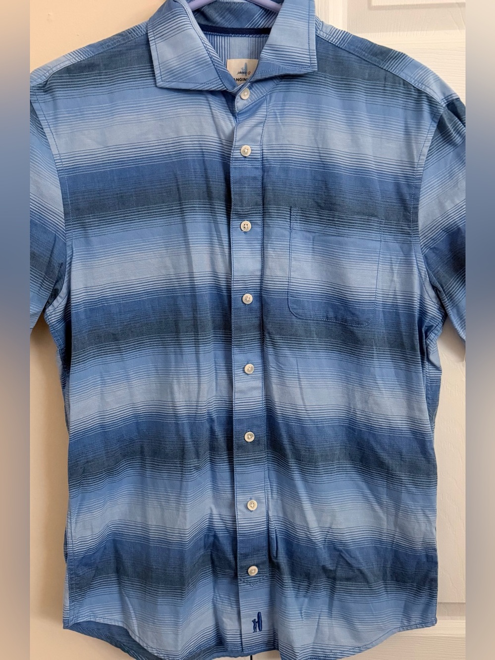 Johnnie-O Hangin Out 100% Shades of Blue Mens M Short Sleeve Button Up Shirt